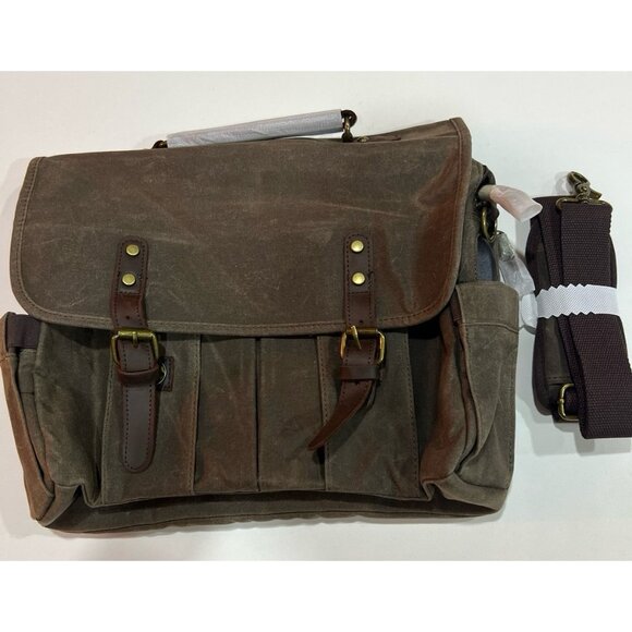 Vintage style Messenger Bag in the color Field Tan.